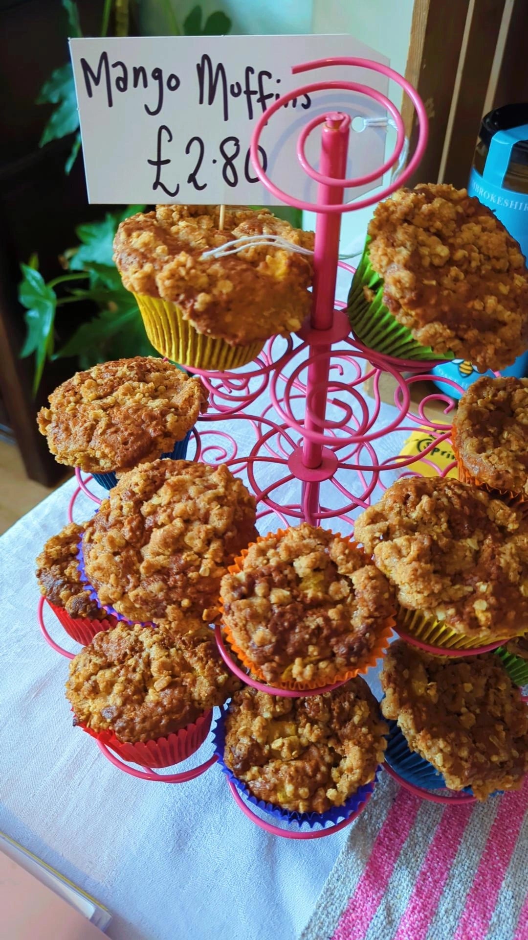 Mango Crumble Muffins