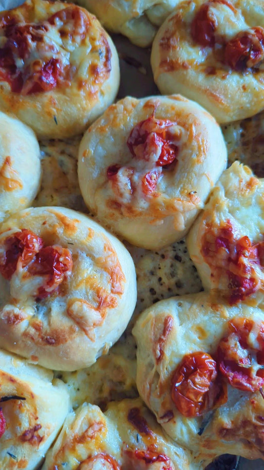 Roast Tomato Pesto Bun